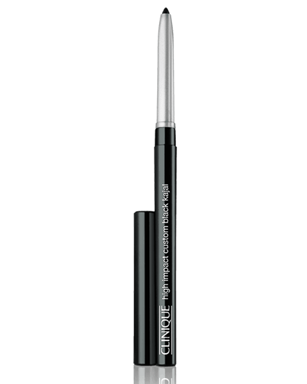 हाई इंपेक्ट कस्टम ब्लैक काजल, पिगमेंट-पैक काजल पेंसिल 12 घंटे तक रहने की शक्ति के साथ रिच कलर प्रदान करती है ।